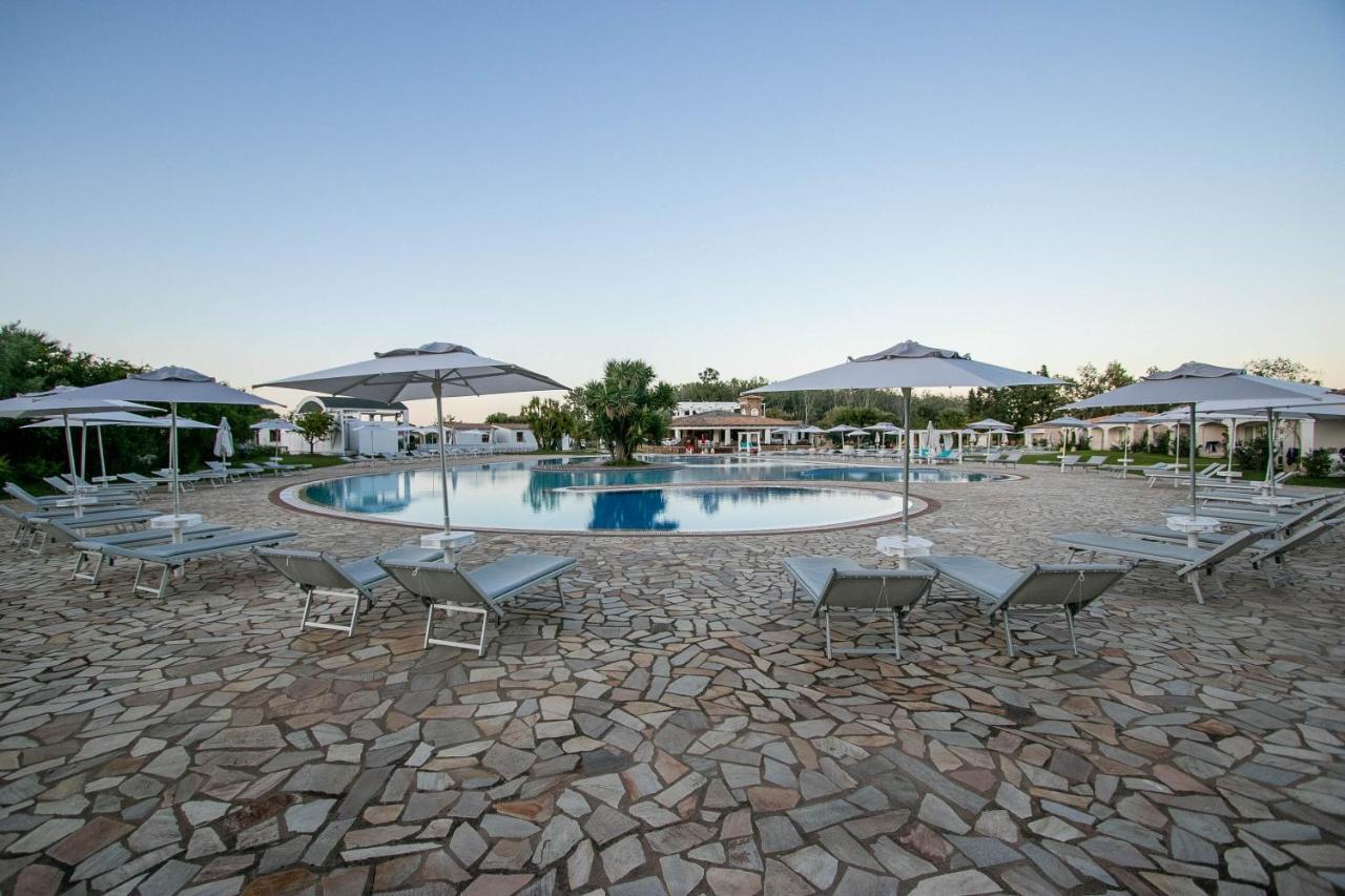 Limone Beach Resort Castiadas Kültér fotó